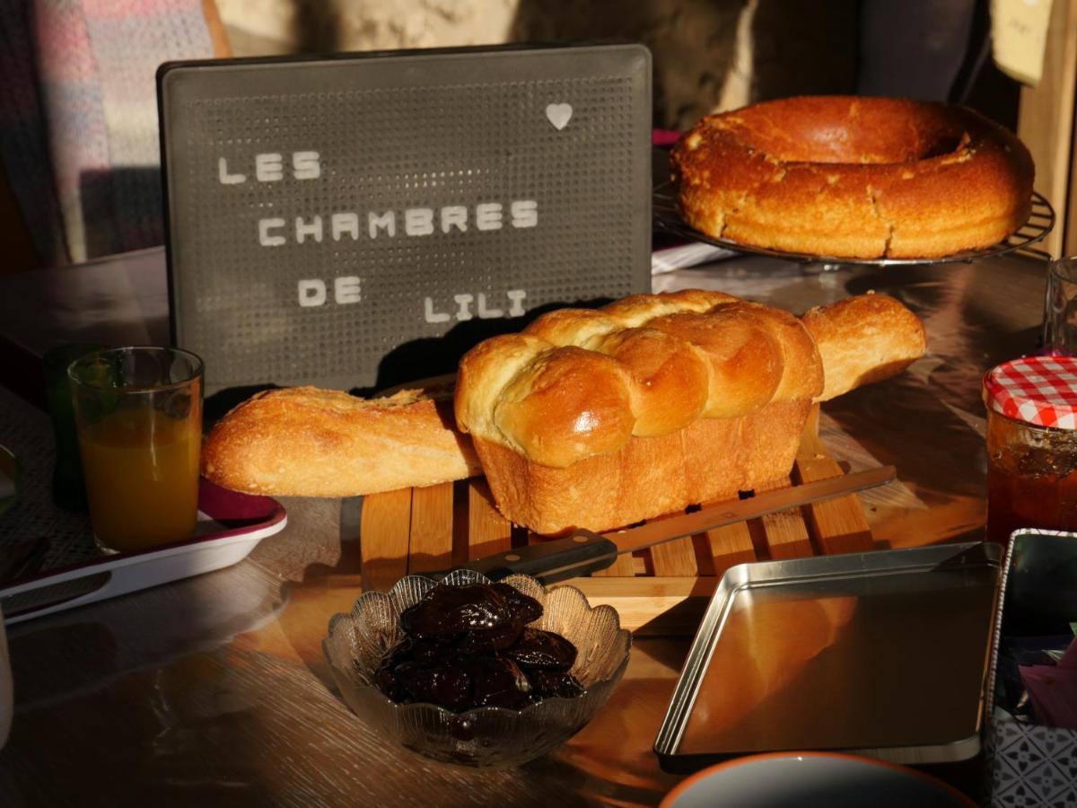 Les Chambres De Lili Saint-Loup  Exteriör bild