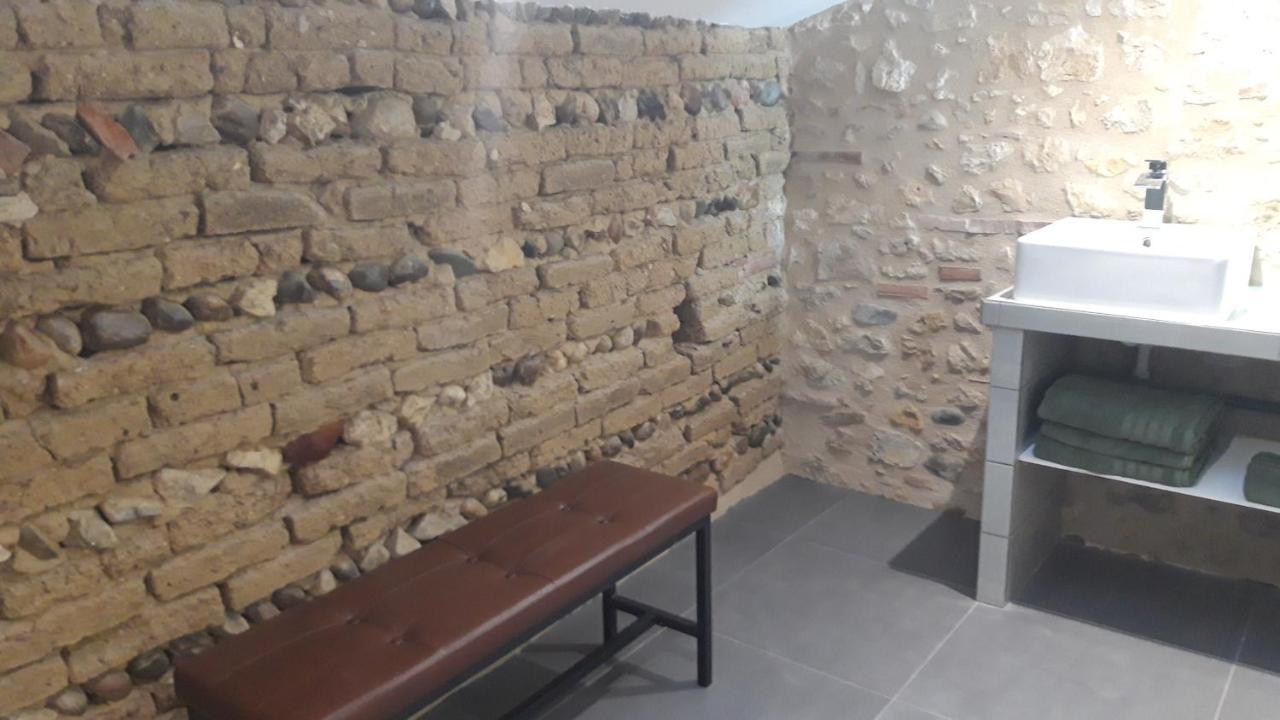 Les Chambres De Lili Saint-Loup  Exteriör bild