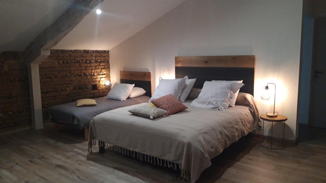 Les Chambres De Lili Saint-Loup  Exteriör bild