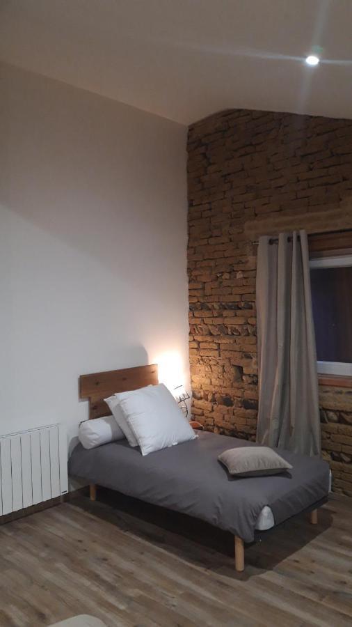Les Chambres De Lili Saint-Loup  Exteriör bild