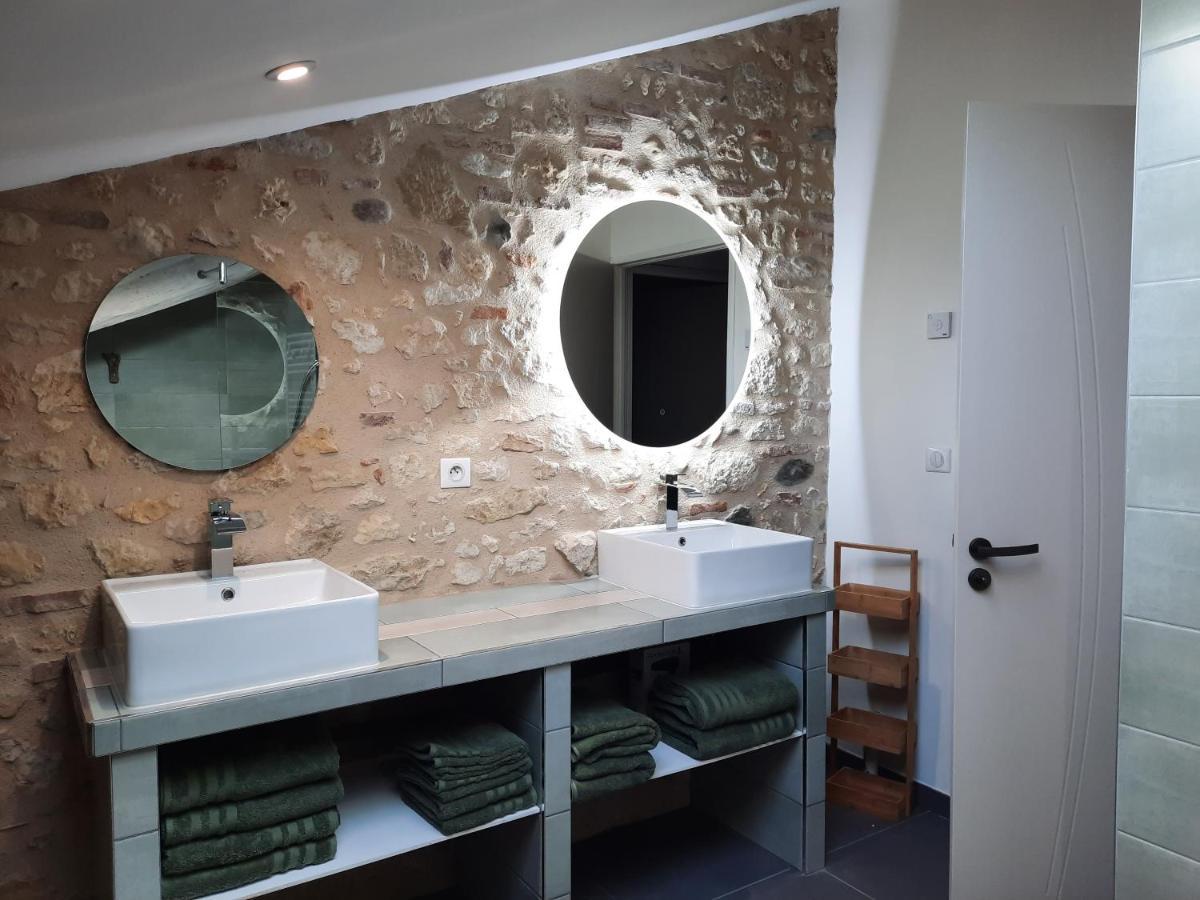 Les Chambres De Lili Saint-Loup  Exteriör bild