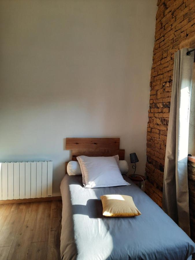 Les Chambres De Lili Saint-Loup  Exteriör bild