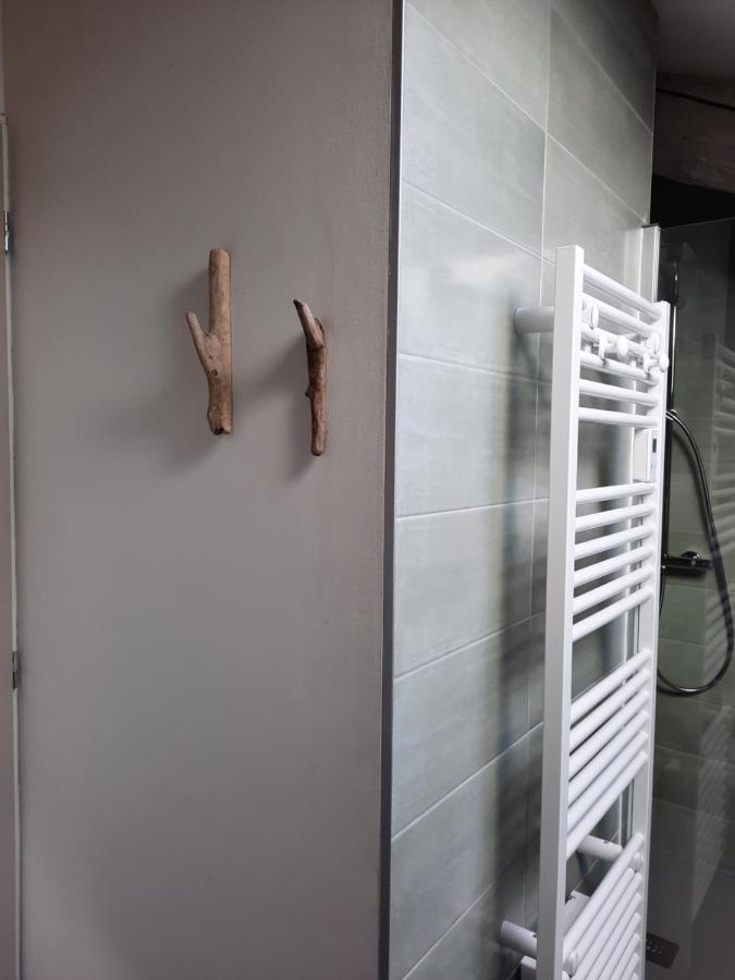 Les Chambres De Lili Saint-Loup  Exteriör bild